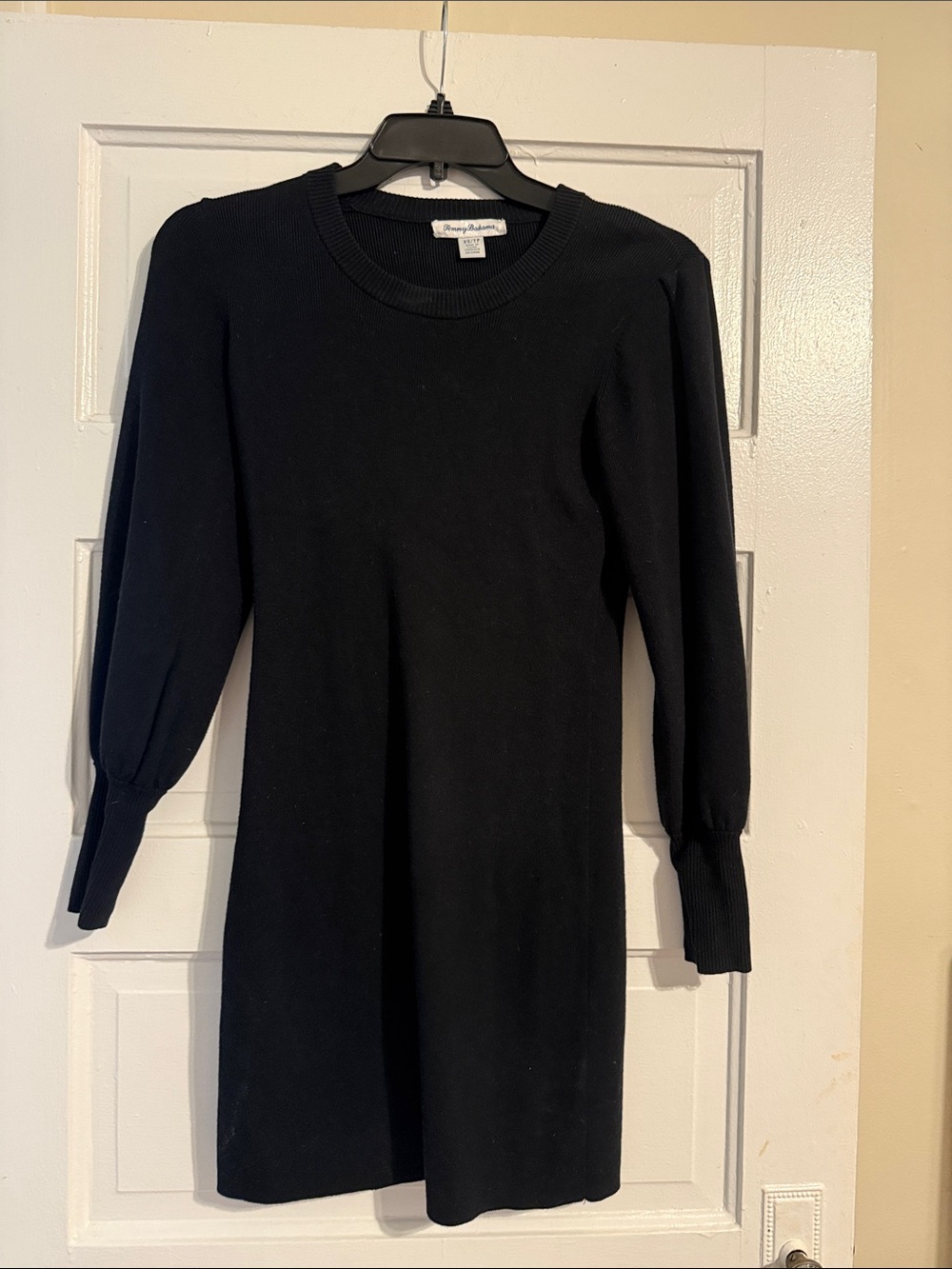 Tommy Bahama Black Long-Sleeve Knit Dress